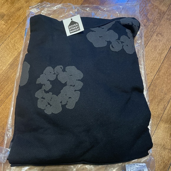 Black Graphic Sweatshirt